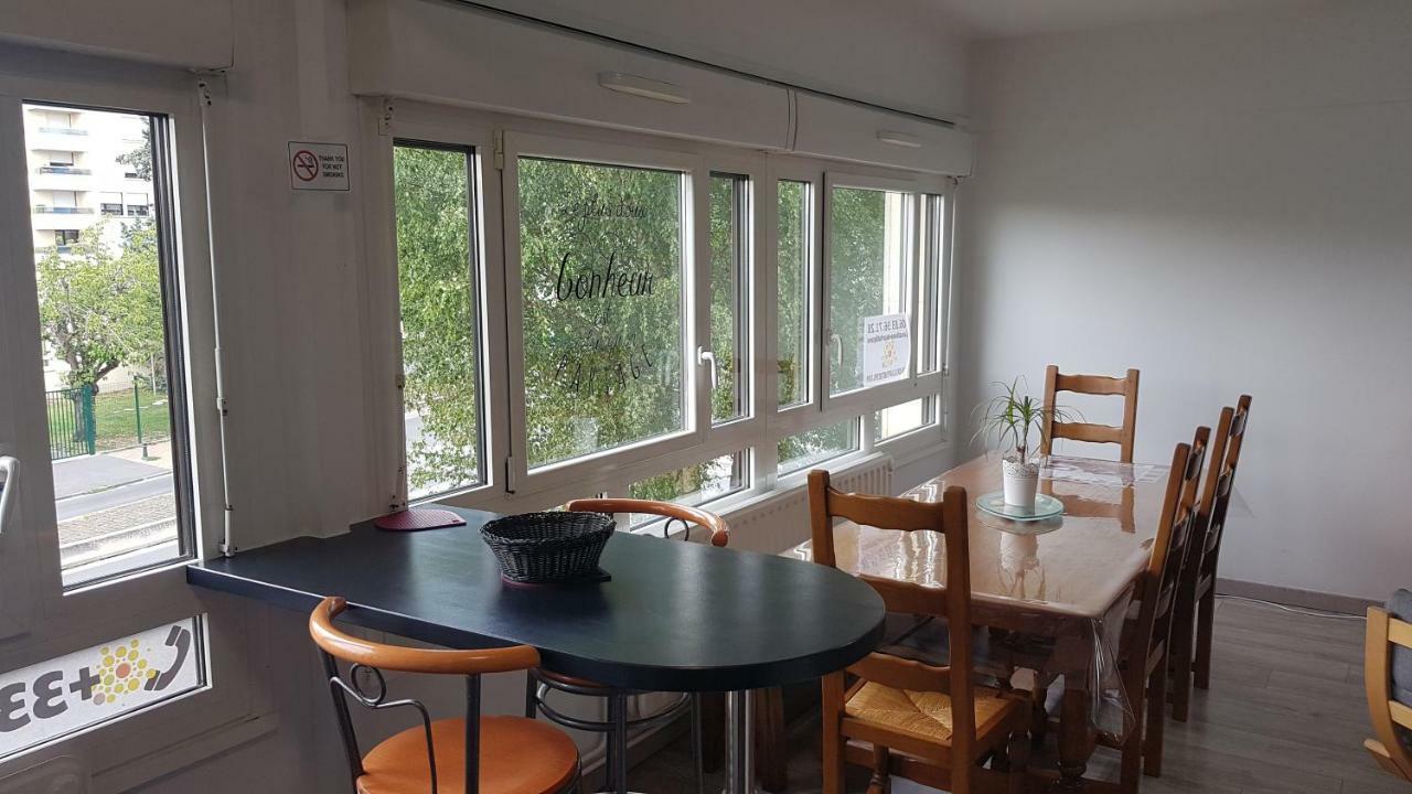 Bedinreims "Burgundy Bottle": Spacious 4-Bedroom Apartment with Free Parking Exterior photo