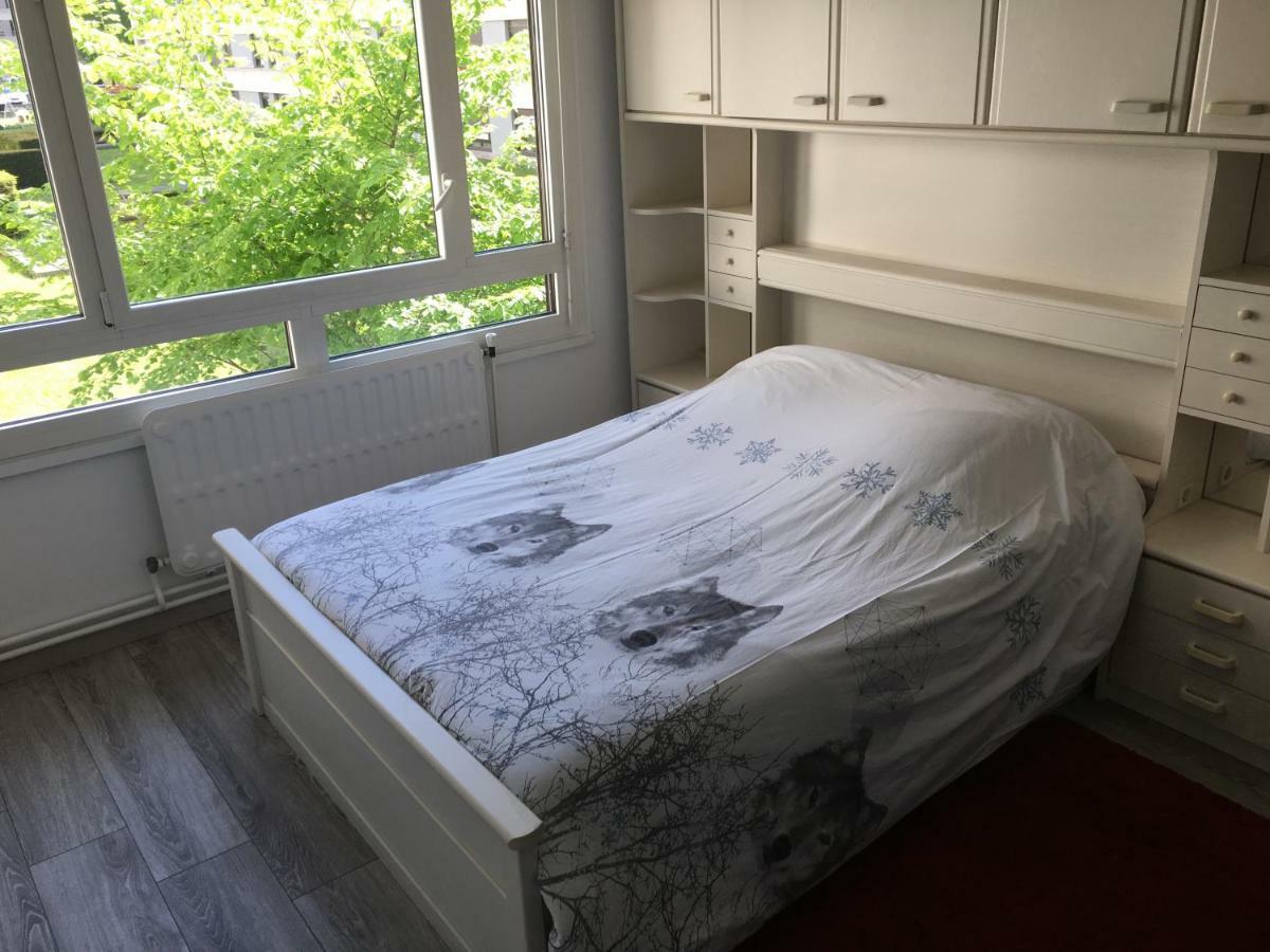 Bedinreims "Burgundy Bottle": Spacious 4-Bedroom Apartment with Free Parking Exterior photo